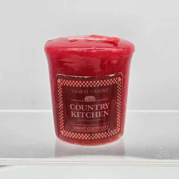 Yankee Candle Country Kitchen Red Scented Candle Votive Set of 3 - Picture 5 of 7